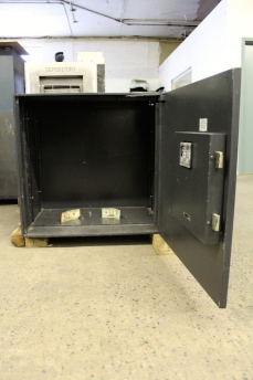 Used Hamilton TL15 High Security Steel Plate Safe